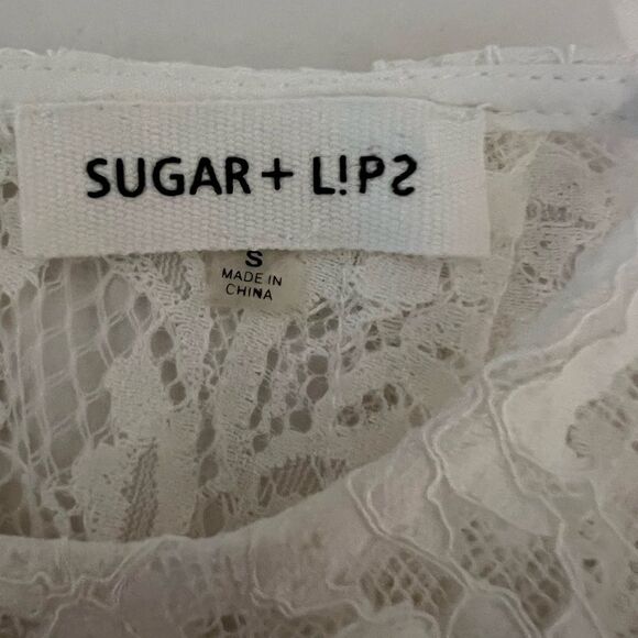 4/$25 Sugar + Lips white floral lace boho blouse size small coastal beach boho - Picture 4 of 5